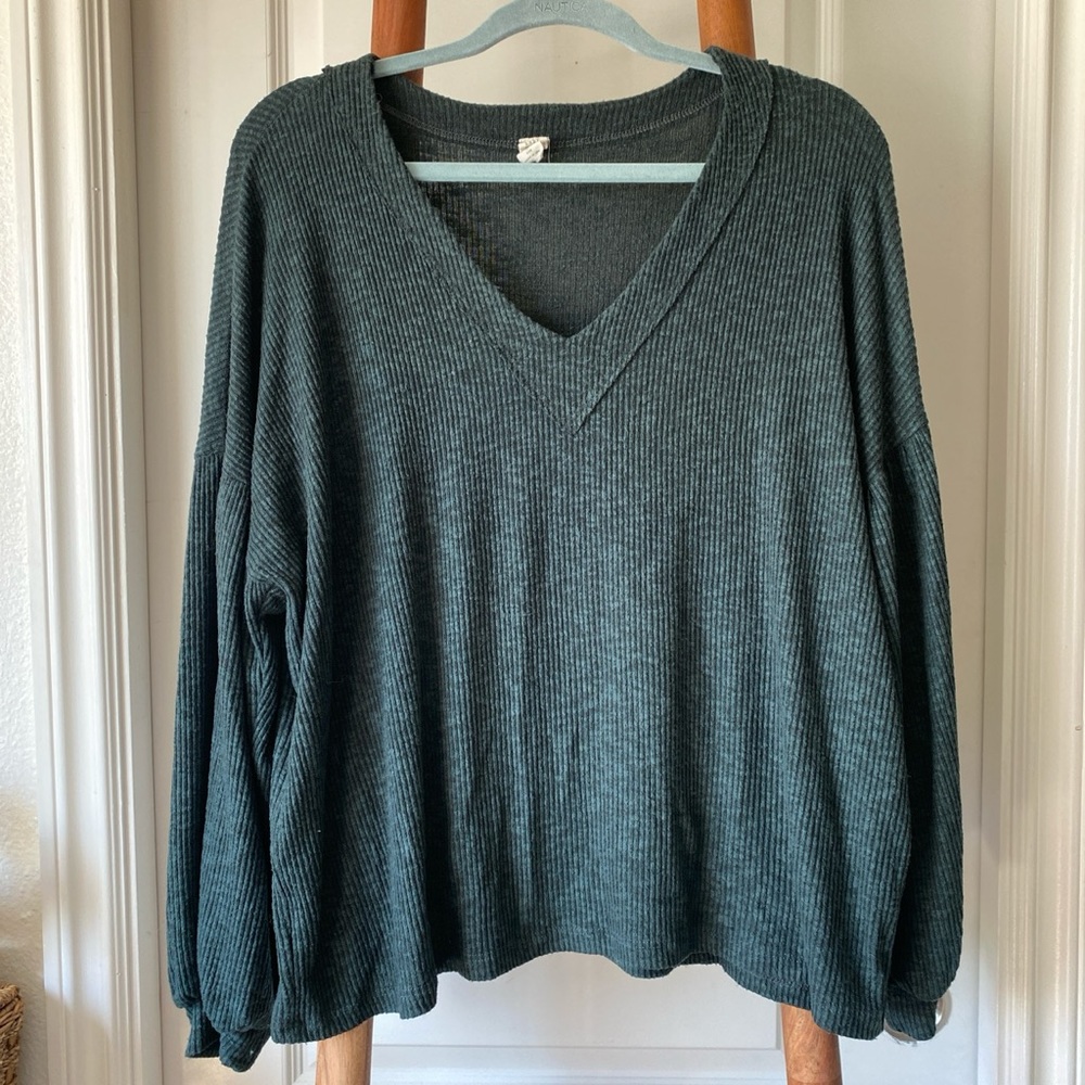 Dark grey/green knit top